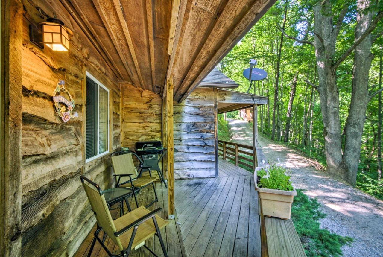 Cozy The Woodshop Cabin With Deck And Forest Views! Robbinsville Exterior foto